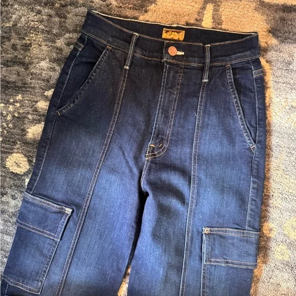 Mother the Rambler Cargo Dark Blue Jeans